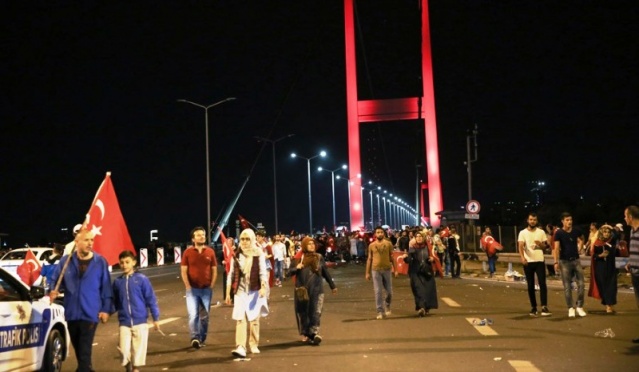 İstanbul Bogaziçi Köprüsü, Darbe girişimi Protesto Yürüyüşü 2016