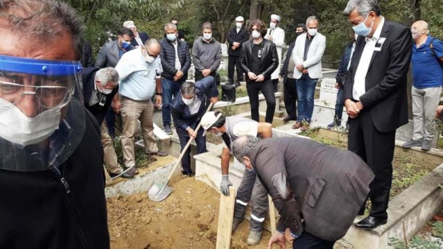 Kadir Gökmen Öğüt'ün Babası Vefat Etti