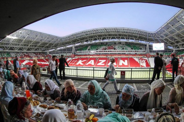 Kazan Stadyum'da Toplu İftar 2016