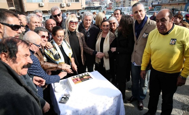 Kemal Sunal Yaş Günü Kutlaması, Mavi Boncuk, Klasik Otomobiller