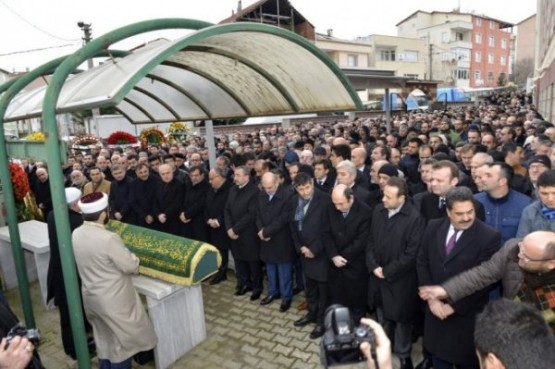 Mustafa Karanın Annesi, Senem Kara Son yolculuğuna Uğurlandı