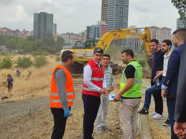 TEMİZLİK VE BAKIM ÇALIŞMALARININ YENİ DURAĞI BARBAROS MAHALLESİ OLDU