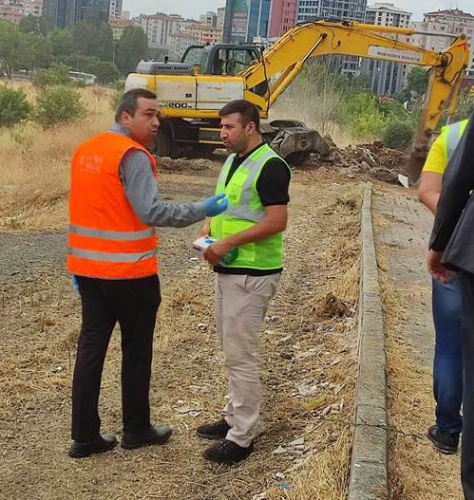 TEMİZLİK VE BAKIM ÇALIŞMALARININ YENİ DURAĞI BARBAROS MAHALLESİ OLDU