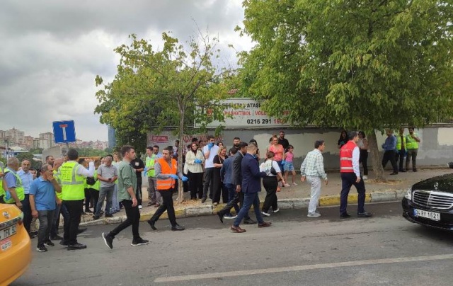 TEMİZLİK VE BAKIM ÇALIŞMALARININ YENİ DURAĞI BARBAROS MAHALLESİ OLDU