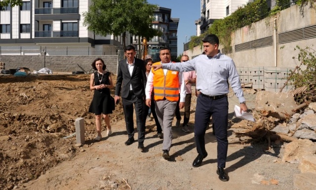 TEMİZLİK VE BAKIM ÇALIŞMALARININ YENİ DURAĞI BARBAROS MAHALLESİ OLDU