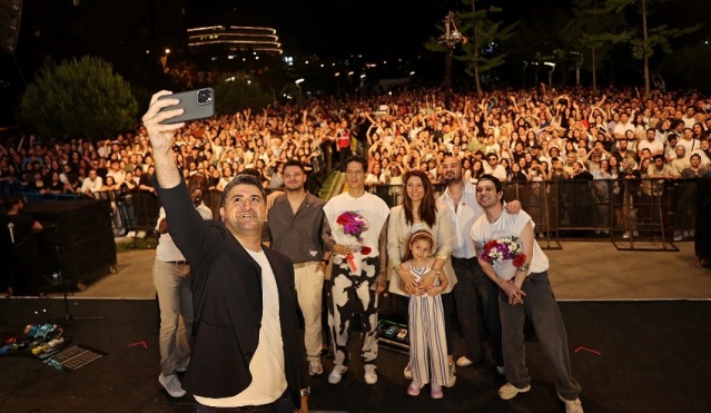 ATAŞEHİR BELEDİYE BAŞKANI ONURSAL ADIGÜZEL'İN 100 GÜNLÜK HİZMET KARNESİ