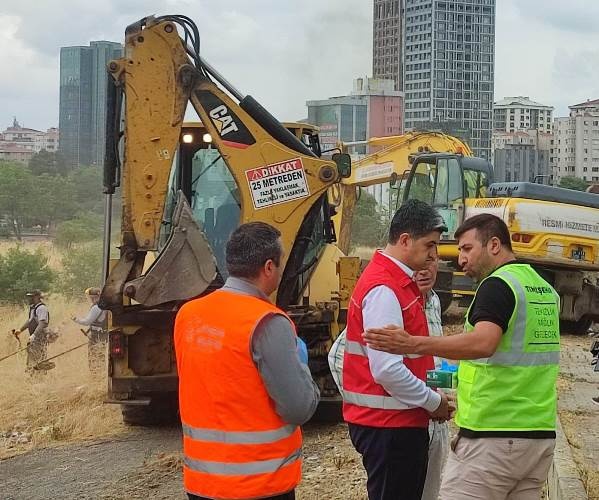 ATAŞEHİR BELEDİYE BAŞKANI ONURSAL ADIGÜZEL'İN 100 GÜNLÜK HİZMET KARNESİ