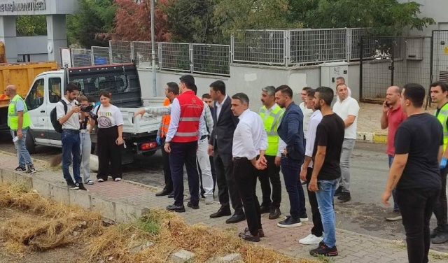 TEMİZLİK VE BAKIM ÇALIŞMALARININ YENİ DURAĞI BARBAROS MAHALLESİ OLDU