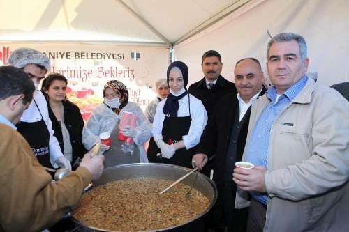 ÜMRANİYE AŞURE DAĞITIMI