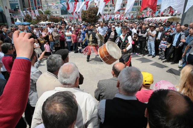 Ümraniye Meydanında Kastamonululardan Keşkek Şöleni