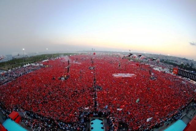 Yenikapı Demokrasi ve Şehitler Mitingi fotoları 2016