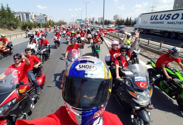 Yenikapı Demokrasi ve Şehitler Mitingi fotoları 2016