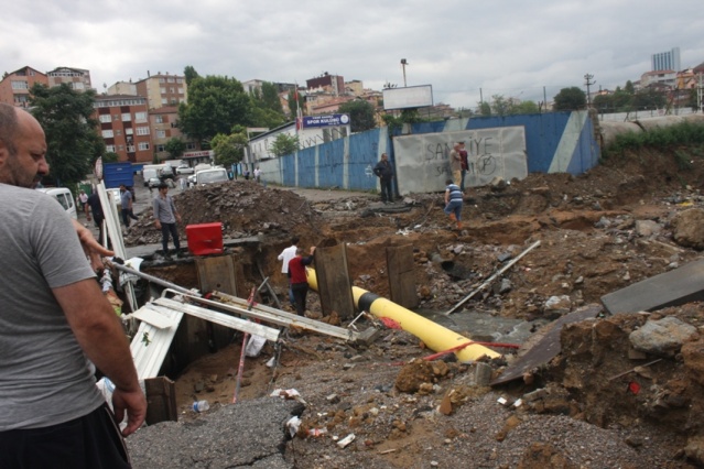 Ataşehir, Yenisahra, Ali Fuat Cebesoy Köprüsü Sel Baskını Fotoları 18 Temmuz 2017