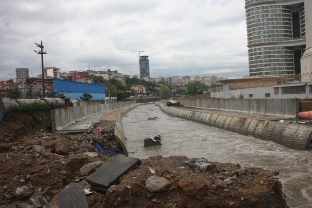 Ataşehir, Yenisahra, Ali Fuat Cebesoy Köprüsü Sel Baskını Fotoları 18 Temmuz 2017