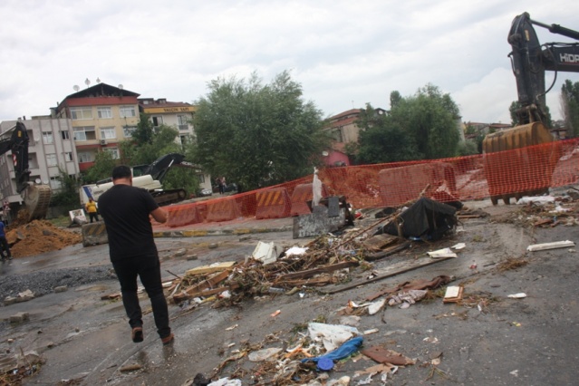 Ataşehir, Yenisahra, Ali Fuat Cebesoy Köprüsü Sel Baskını Fotoları 18 Temmuz 2017