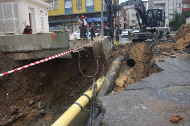 Ataşehir, Yenisahra, Ali Fuat Cebesoy Köprüsü Sel Baskını Fotoları 18 Temmuz 2017