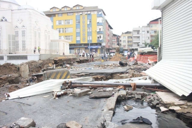 Ataşehir, Yenisahra, Ali Fuat Cebesoy Köprüsü Sel Baskını Fotoları 18 Temmuz 2017