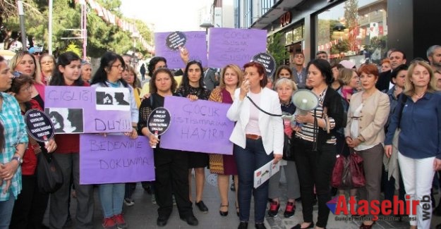 CHP Ataşehir Kadın Kollarından çocuk istismarına karşı protesto