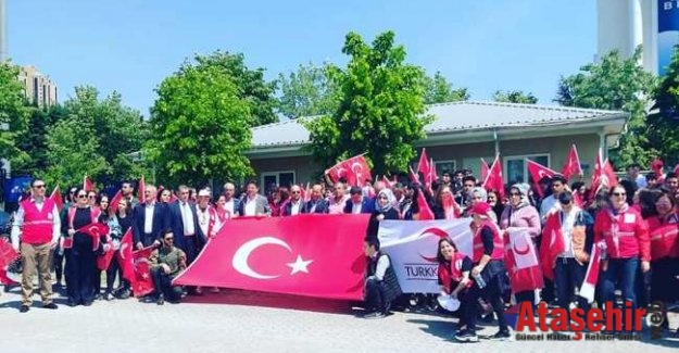 Ataşehir Kızılay, "Kan ver Can Ver" farkındalık etkinliği düzenlendi.