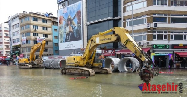 Kadıköy göle döndü, sular kesik!