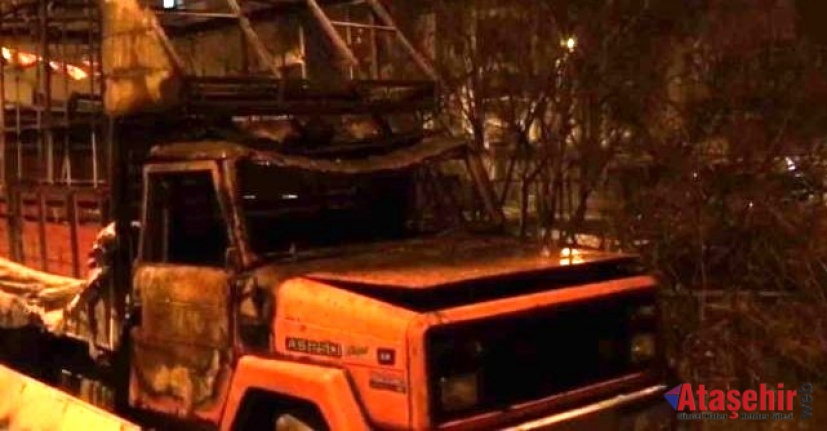 Ataşehir'de kamyonet alev alev yandı