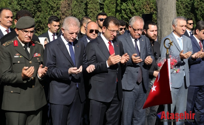 15 TEMMUZ ŞEHİTLERİ İBB ÖNÜNDE ANILDI