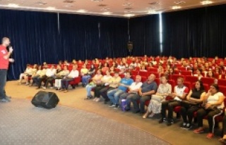 Ataşehir Belediye personeli “Temel Afet Bilinçlenme”...