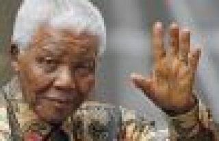   Nelson Mandela hayatını kaybetti