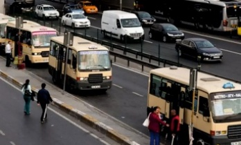 İstanbul'da minibüs ve okul servis ücretleri yüzde 16 zamlandı.